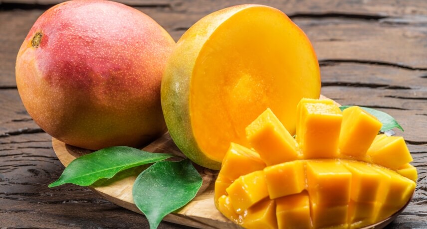 25 Fruits of Madeira Island - Mango